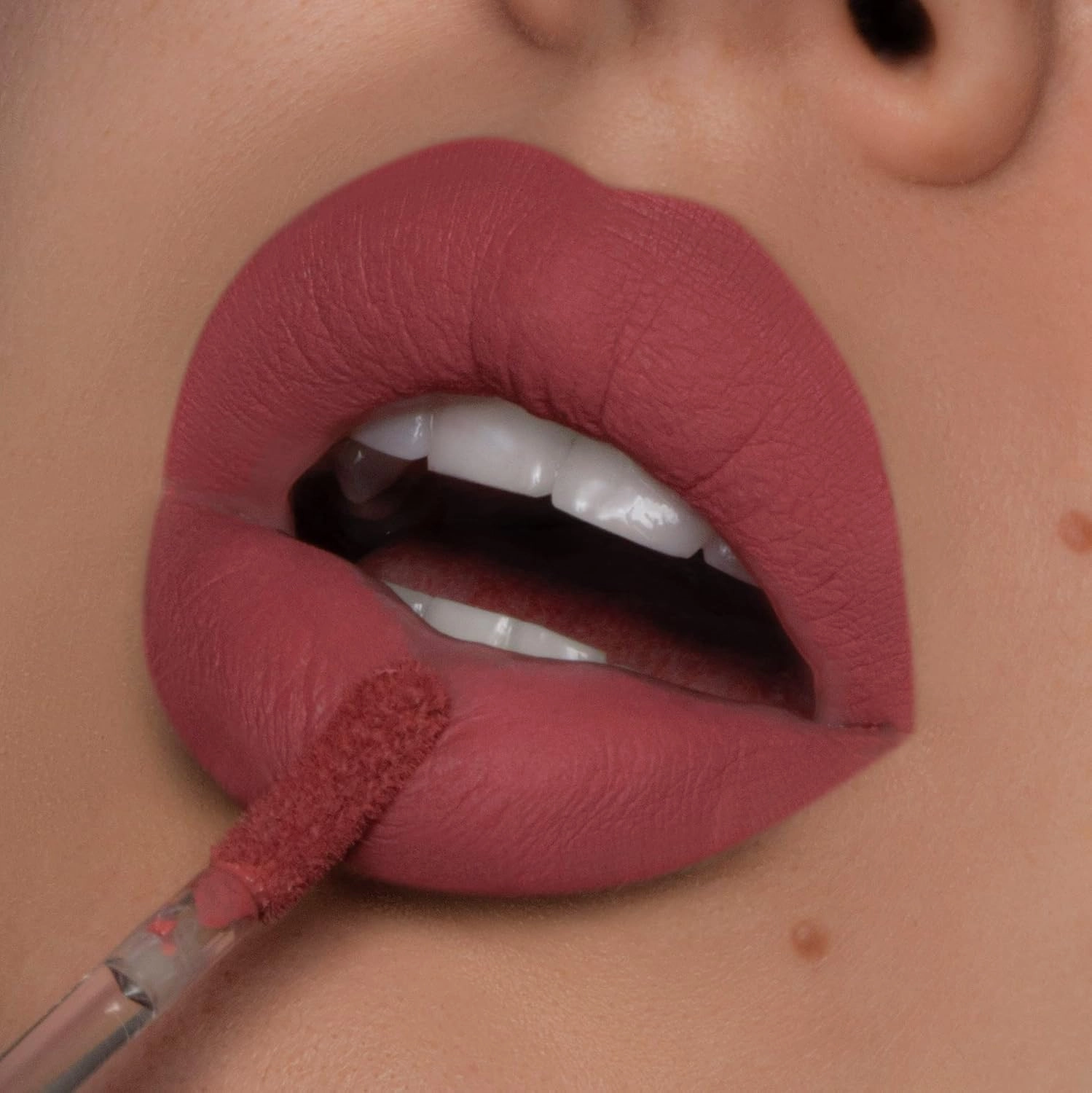 Damaris Cosmetics Vegan Hydrating Matte Liquid Lipstick, Cuertly Free, Parabens Free, No GMO. (Morenaza)