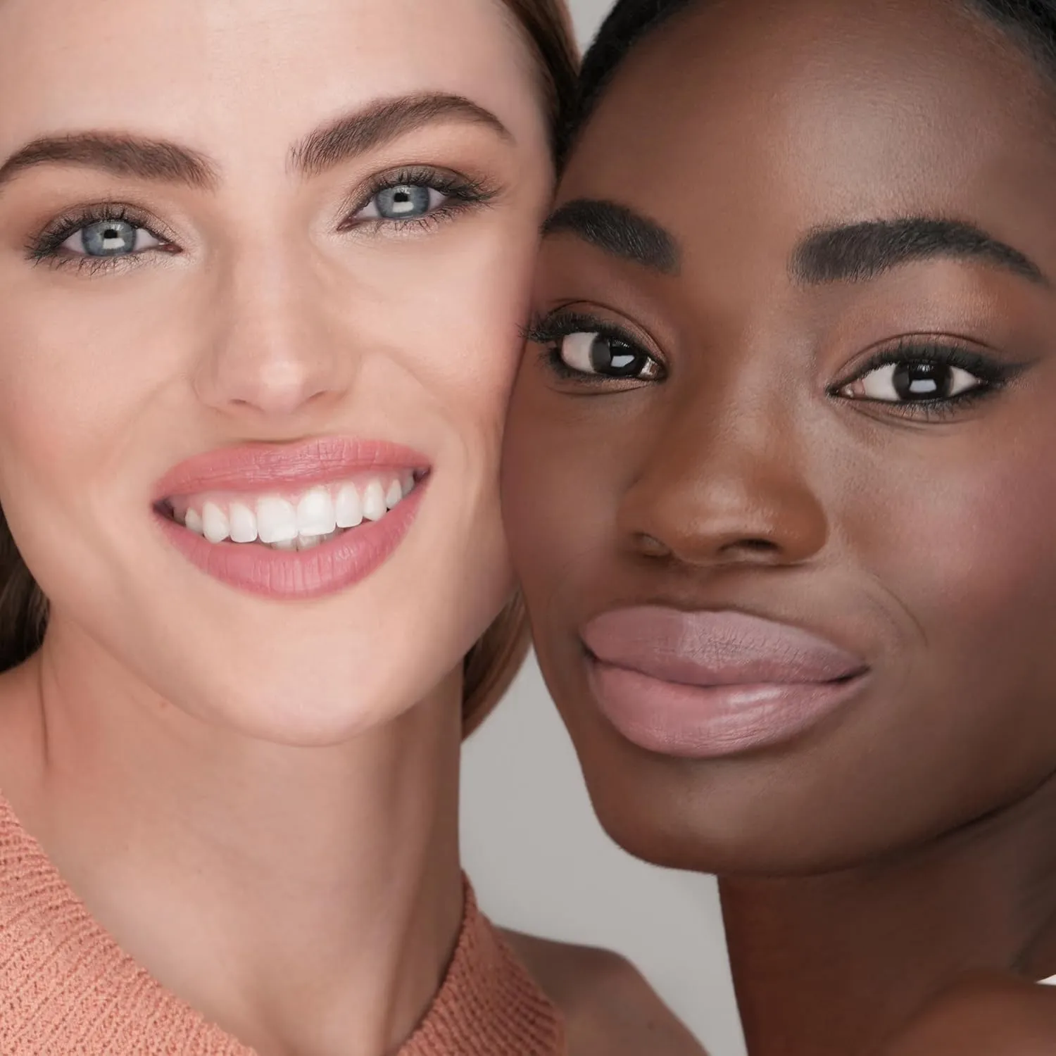 jane iredale ColorLuxe Hydrating Cream Lipstick, Creamy, Highly Pigmented Lip Color Delivers Weightless Moisture and Bold Payoff, Satin Finish, Vegan
