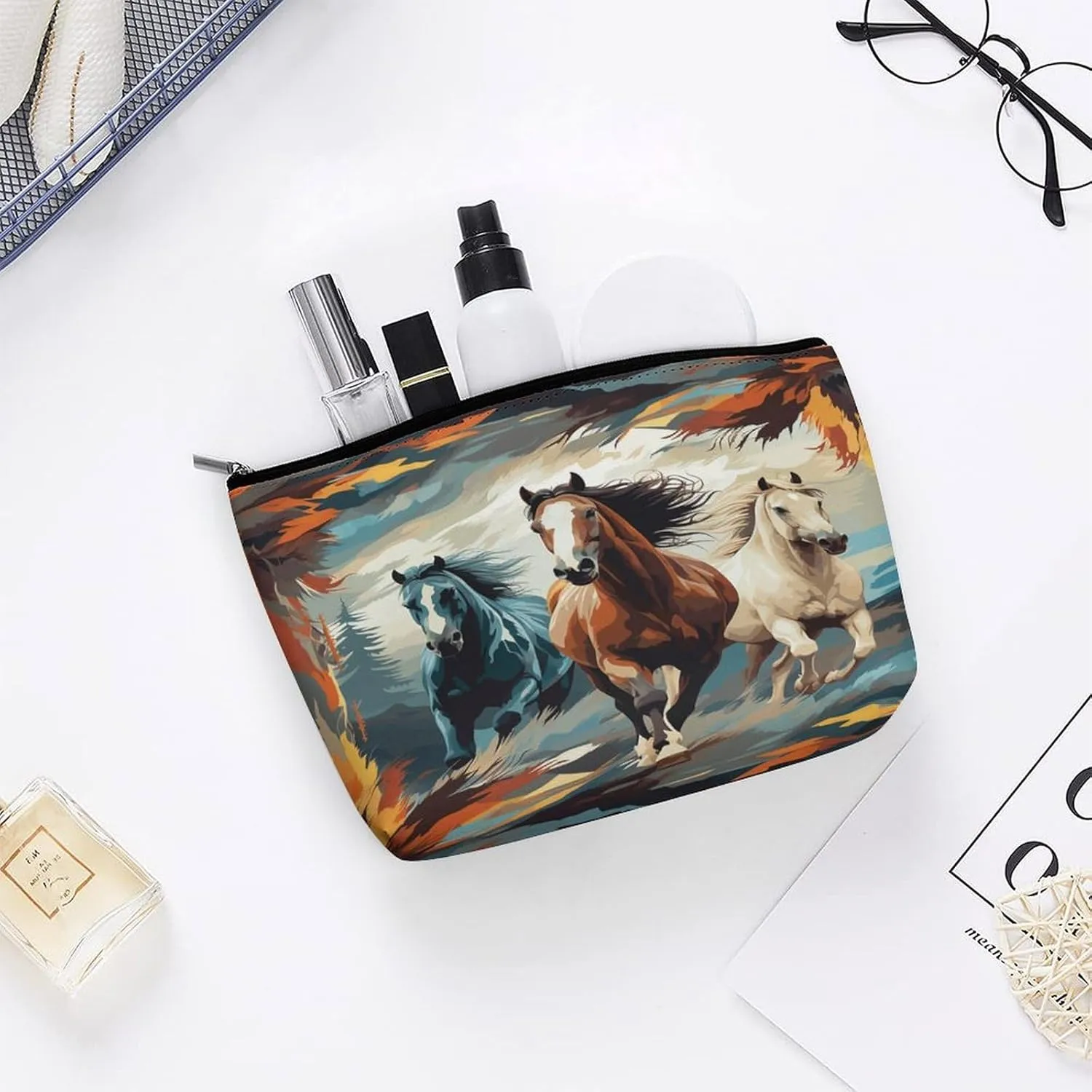 Large Capacity Makeup Bags for Women Portable Leather with Zipper Travelling Makeup Bag A Pattern with Horses As A Background Printed