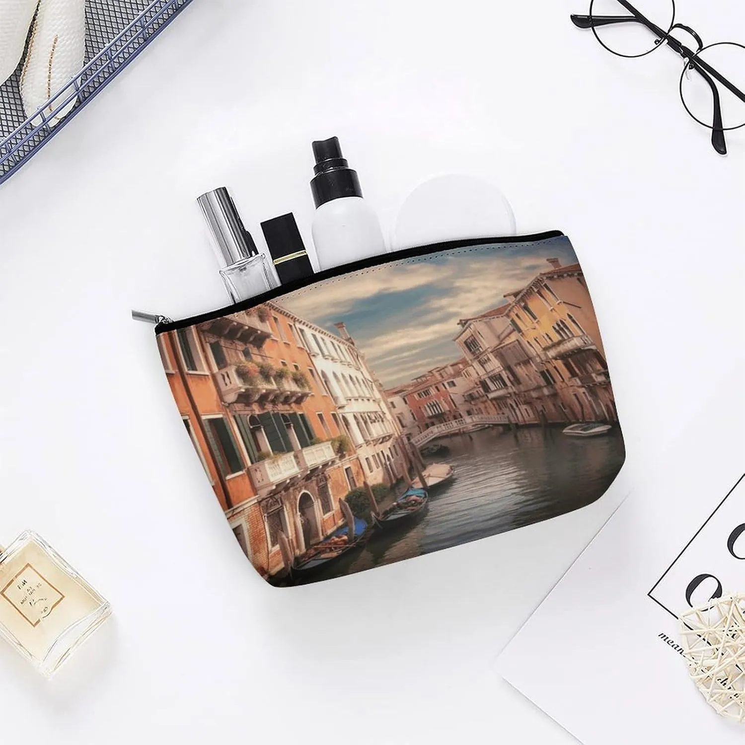Large Capacity Makeup Bags for Women Portable Leather with Zipper Travelling Makeup Bag Beautiful Venice Canal View Printed