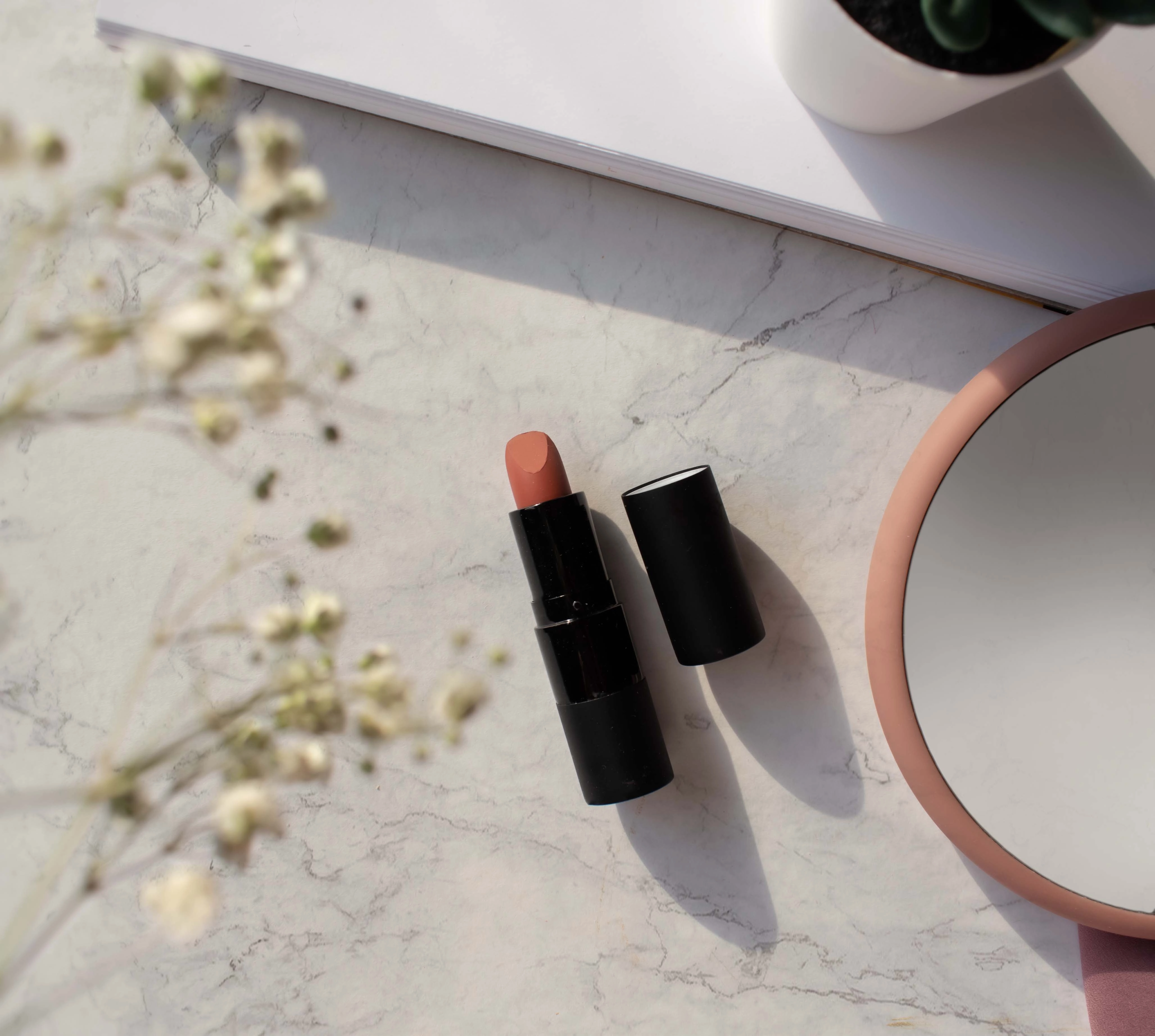 Matte Lipstick - Lust for Alluring, Flawless Lips