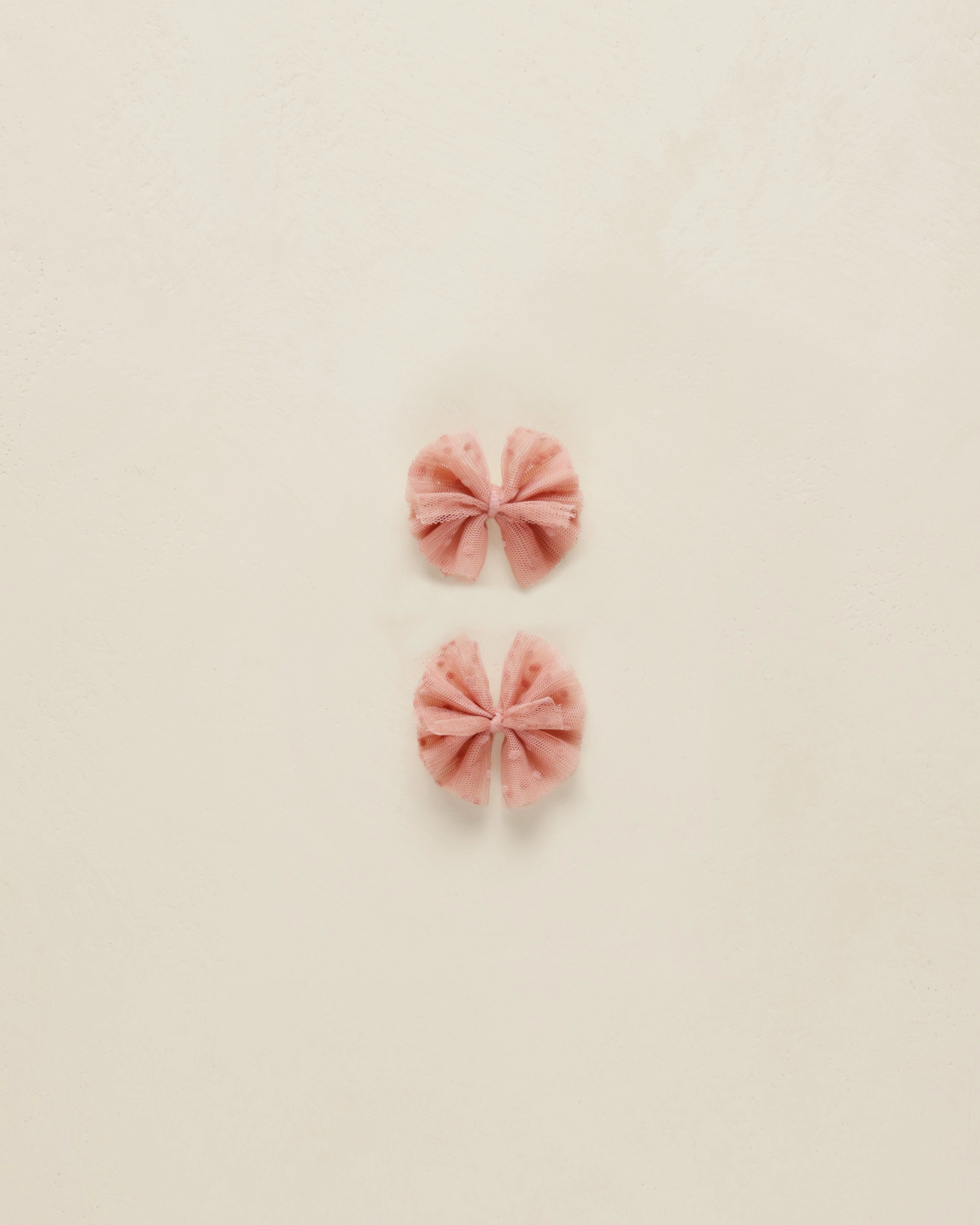 NORALEE Flutter Tulle Clips || Lipstick