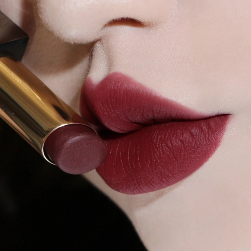 Satin Matte Lipstick - V03 Sassy & Classy